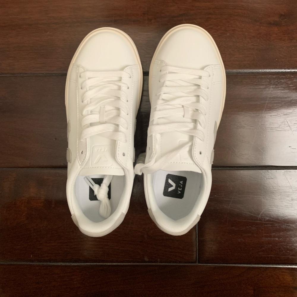 Veja campo white womens size 6